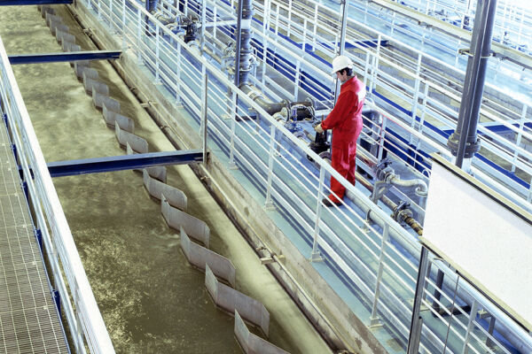 Thumbnail de l'article Une grande mission : l'assainissement des eaux usées